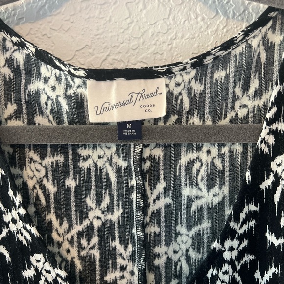 4/$20 Universal Thread belle sleeve dress - Picture 2 of 4